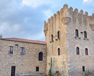 Ταξίδι στο νησάκι όπου βρήκαν ερωτικό καταφύγιο ο Πάρις και η Ωραία Ελένη