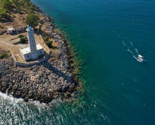 Ταξίδι στο νησάκι όπου βρήκαν ερωτικό καταφύγιο ο Πάρις και η Ωραία Ελένη