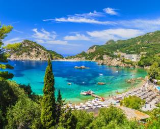 Ταξιδιωτικό περιοδικό της Τσεχίας ανέδειξε τις 10 καλύτερες παραλίες της Ελλάδας