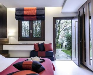 12 Months Luxury Resort