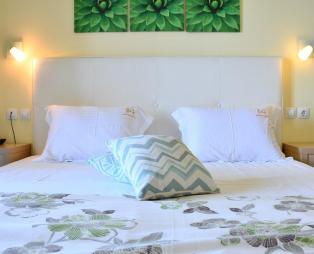 Manthos Blue Hotel