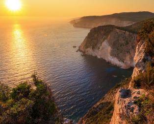 12 μέρη στην Ελλάδα με θέα που κόβει την ανάσα