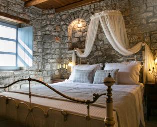 Εν Πλώ Luxury Suites: Ταξίδι στο Ομηρικό Οίτυλο