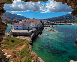 Αυτό είναι το ελληνικό νησί που προτείνουν οι New York Times για διακοπές το 2021