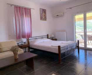 Aegli Apartments & Studios