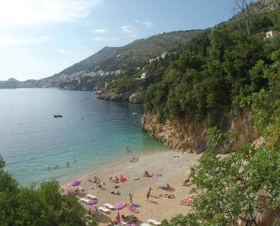 Δύο «κρυφές» ελληνικές παραλίες στις top 10 της Ευρώπης