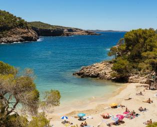 Δύο «κρυφές» ελληνικές παραλίες στις top 10 της Ευρώπης