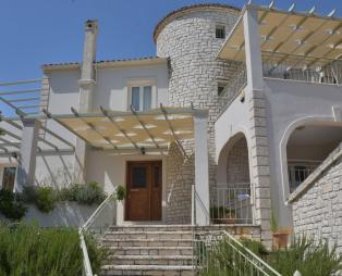 Villa Mylos