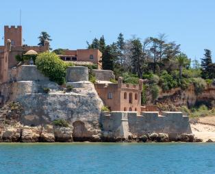 8. Praia Grande, Ferragudo, Lagoa, Αλγκάρβε, Πορτογαλία (Πηγή: Shutterstock)