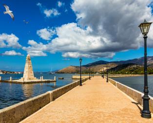 Η Γέφυρα Δεβοσέτου στο Αργοστόλι (Πηγή: Shutterstock)