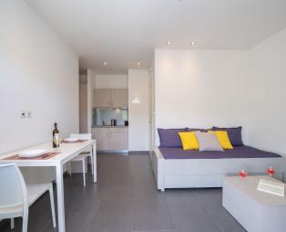 Makris Yialos Apartments