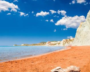 Η παραλία Ξι (πηγή: Shutterstock)
