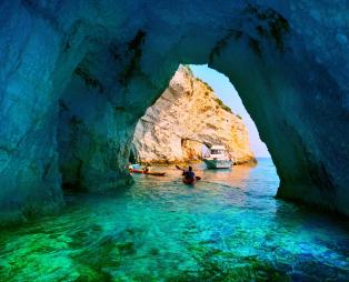 Οι Γαλάζιες Σπηλιές (πηγή: Shutterstock)