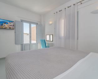 Central Fira Hotel