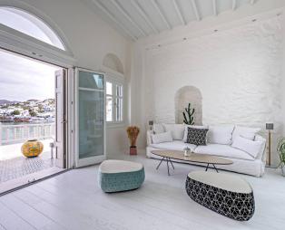 PNOE SEAFRONT RESIDENCE MYKONOS