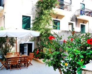 Twin House Spetses