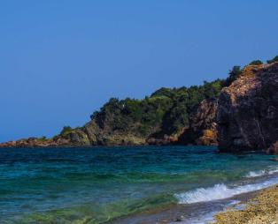 Παραλία Ρακοποτάμου (Πηγή: Δήμος Αγιάς)