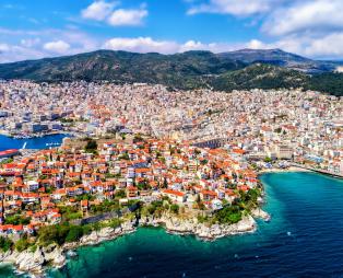 Αεροφωτογραφία της Καβάλας (πηγή: Shutterstock)