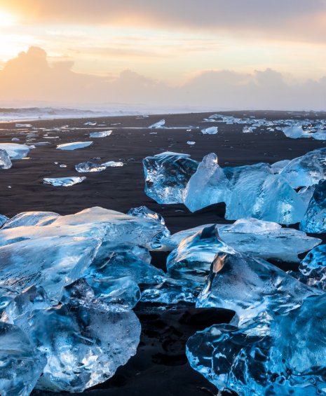Ισλανδία: Τα πιο εντυπωσιακά τοπία στη χώρα του πάγου και της φωτιάς