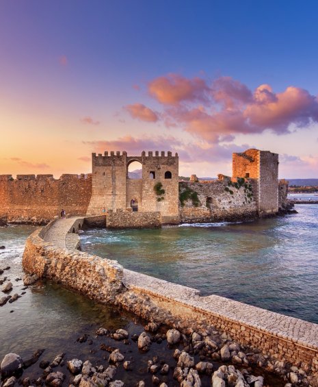 Πελοπόννησος: 8 εντυπωσιακά κάστρα-αφορμή για ταξίδι