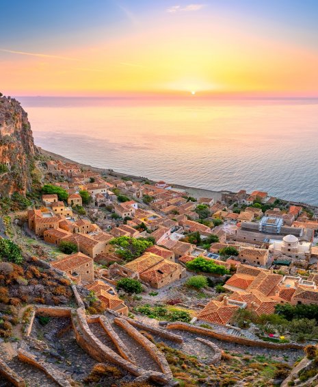 Απόδραση για δύο: 5 κάστρα της Ελλάδας για ρομαντικές βόλτες