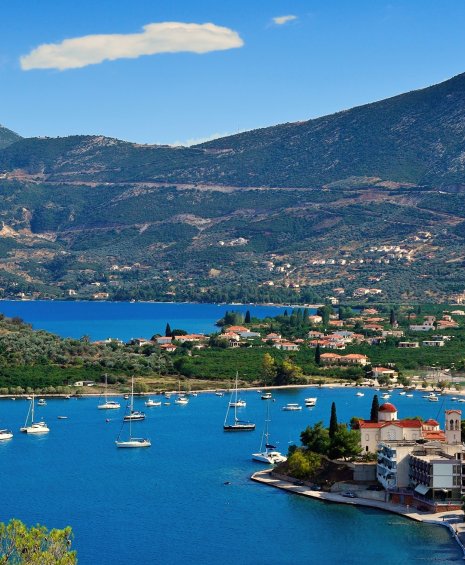5 σύντομες αποδράσεις από την Αθήνα για να συνδυάσετε μπάνιο και φαγητό