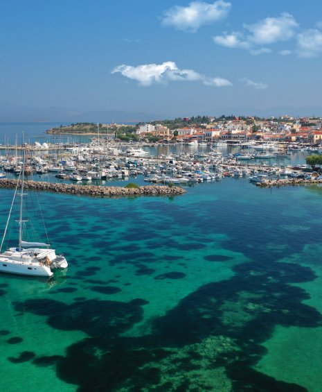 5 οικονομικές αποδράσεις δίπλα στη θάλασσα για να παρατείνετε το καλοκαίρι