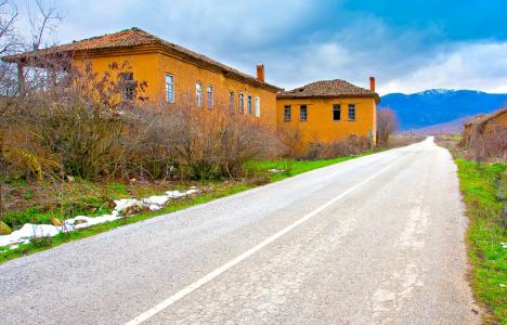 Κορέστεια: Τα πλίνθινα χωριά όπου σταμάτησε ο χρόνος