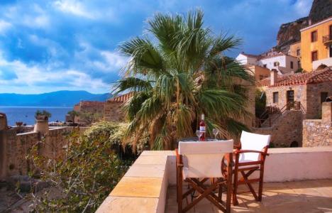 Menexes Suites Monemvasia