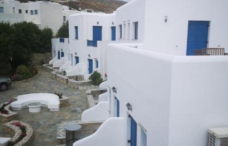 Paraporti Hotel