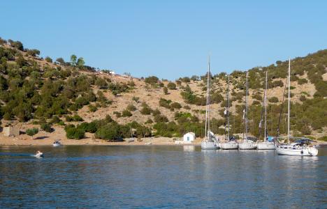Το άγνωστο νησάκι του Αργοσαρωνικού με το αρχαιότερο ναυάγιο στον κόσμο