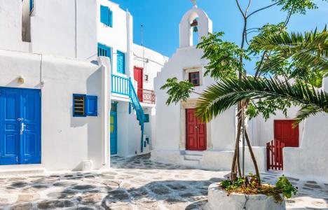 Airbnb: Αυτό το ελληνικό νησί είναι ο Νο1 διεθνής καλοκαιρινός προορισμός