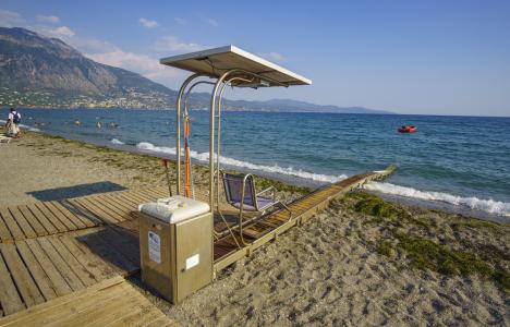 Πάνω από 250 ελληνικές παραλίες διαθέτουν μηχανισμούς για ΑμεΑ