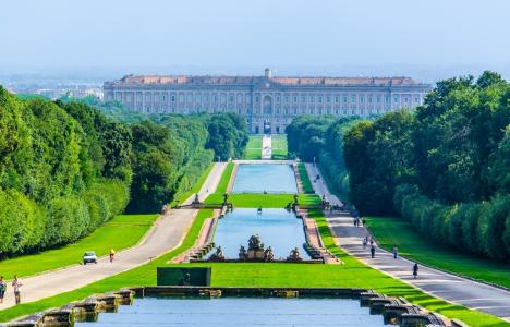 Μια βόλτα στα πιο εντυπωσιακά παλάτια της Ευρώπης