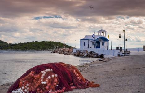 Ένα ψαροχώρι που λίγοι γνωρίζουν, μόλις 30 λεπτά από την Αθήνα