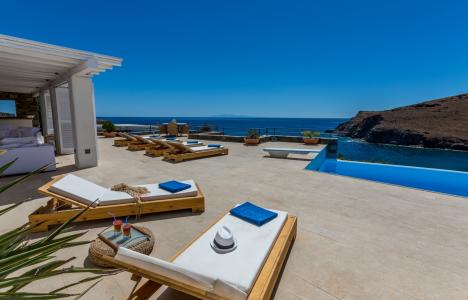 BluEros Luxury Villa: Ζήστε την απόλυτη εμπειρία διακοπών στη Σύρο
