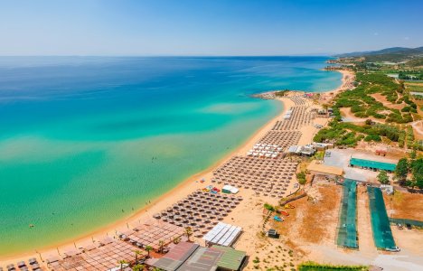 Η εξωτική παραλία της Καβάλας που θεωρείται μία από τις ωραιότερες της Ελλάδας
