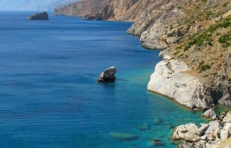 Αμοργός: Οι καλύτερες παραλίες για βουτιές στο απέραντο γαλάζιο