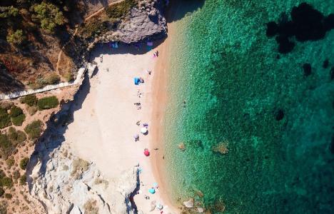 4 ελεύθερες και ωραίες παραλίες της Αττικής