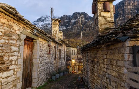 5 ορεινά χωριά της Ηπείρου για γιορτινές αποδράσεις