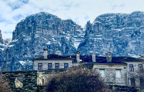 5 ορεινά χωριά της Ηπείρου για γιορτινές αποδράσεις