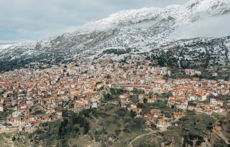 Αράχωβα: Όλα όσα πρέπει να κάνετε στον διασημότερο χειμερινό προορισμό
