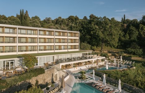 Divani Corfu Palace: Μαγευτικά ηλιοβασιλέματα, άνεση και γαλήνη