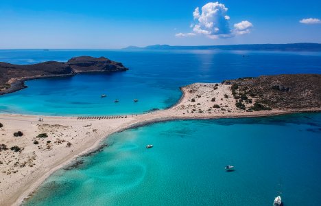 Οι μαγευτικές παραλίες της Ελαφονήσου