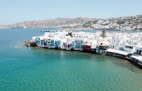 Μύκονος: Διακοπές στο νησί των ανέμων και των αντιθέσεων