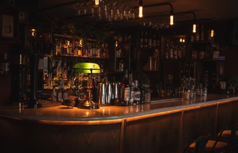 7 Sins Cocktail House: Ένα ταξίδι γεύσης στα αποστάγματα της Κέρκυρας