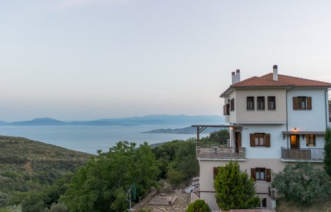 Under Villa J: Νέα πρόταση διαμονής στην Πορταριά