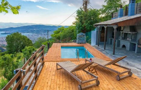 Anna's Poolside Villa: Μια παραμυθένια απόδραση στη Μακρινίτσα Πηλίου