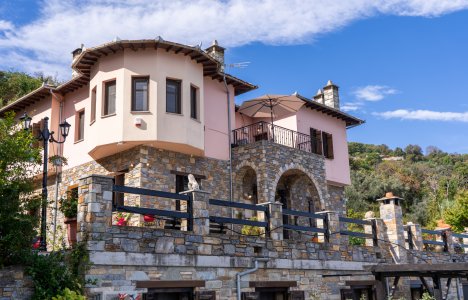 Elysian Luxury Villa: Απόδραση για όλες τις εποχές στην Τσαγκαράδα