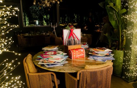 Wrapped with Love: Μια βραδιά προσφοράς και δημιουργίας από το Radisson Hotel Group για τα Παιδικά Χωριά SOS